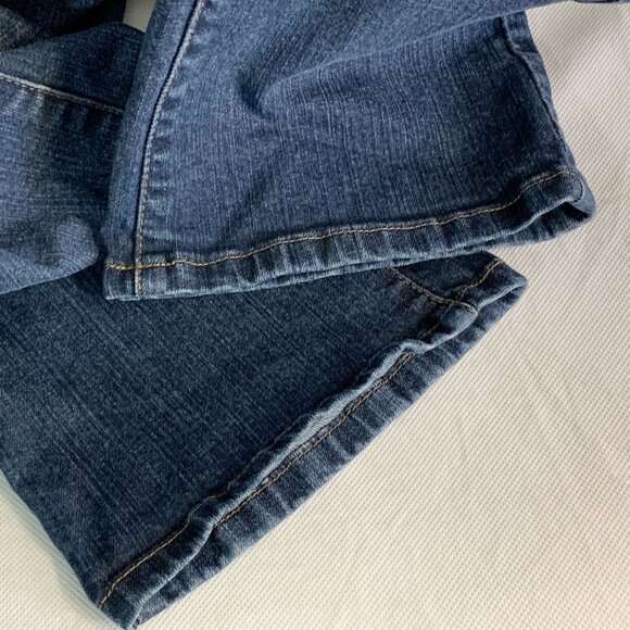 WHBM Blanc Women's Mid Rise Stretch Cropped Flare Blue Denim Jeans Size 8 - Picture 12 of 13